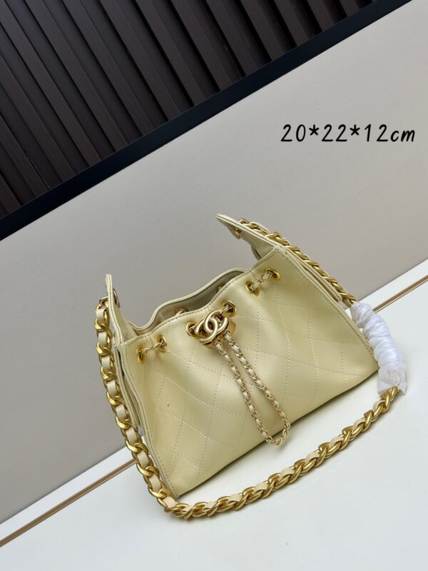 CHANEL-HOBO#2068