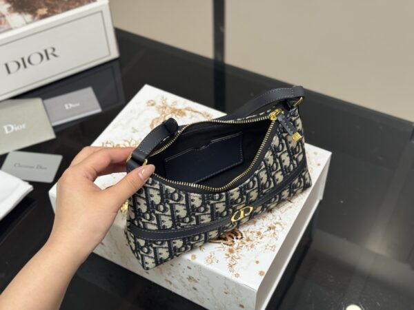 DIOR-MISS HOBO #2129