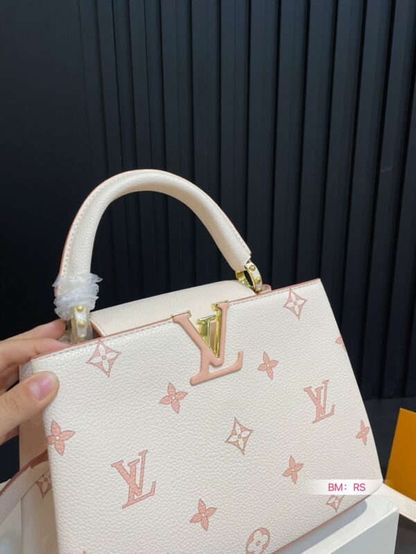 LV-CAPUCINES BB #2133