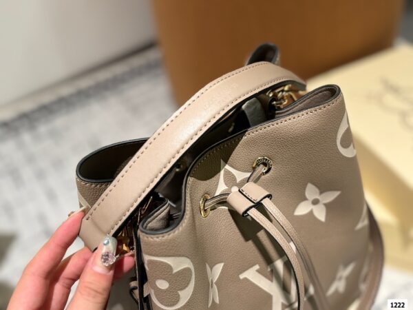 LV-Bucket Bag#2135