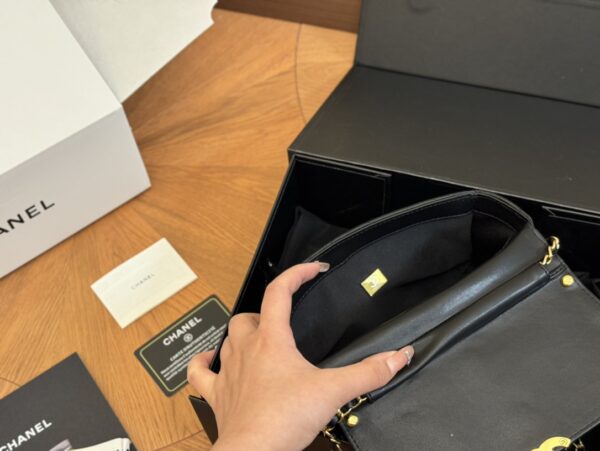 CHANEL-Chain Bag#2140