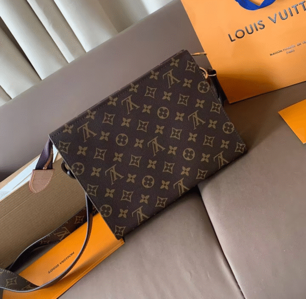 LV-Toiletry Bag#2152