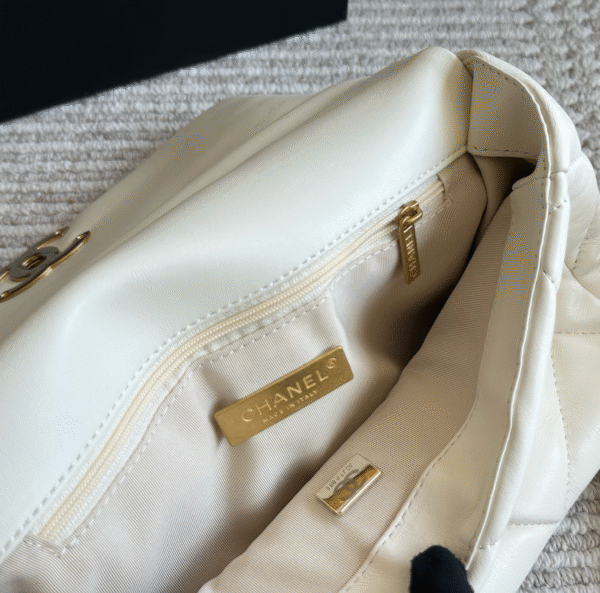 CHANEL-19BAG#2168