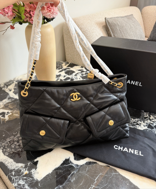 CHANEL-BOW #2210