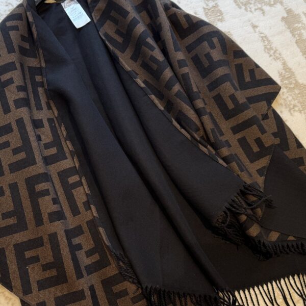 Fendi Cape#2219