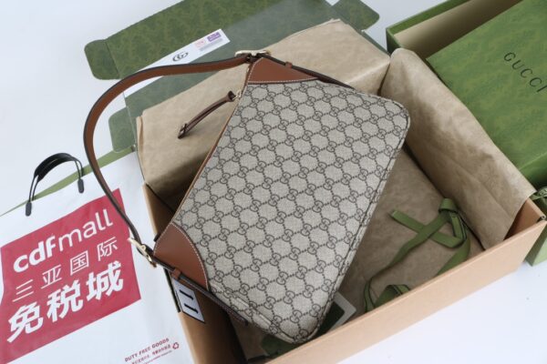 GUCCI- underarm bag #2278